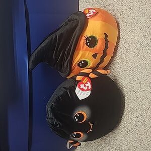 NWT TY Halloween Squishy Beanies